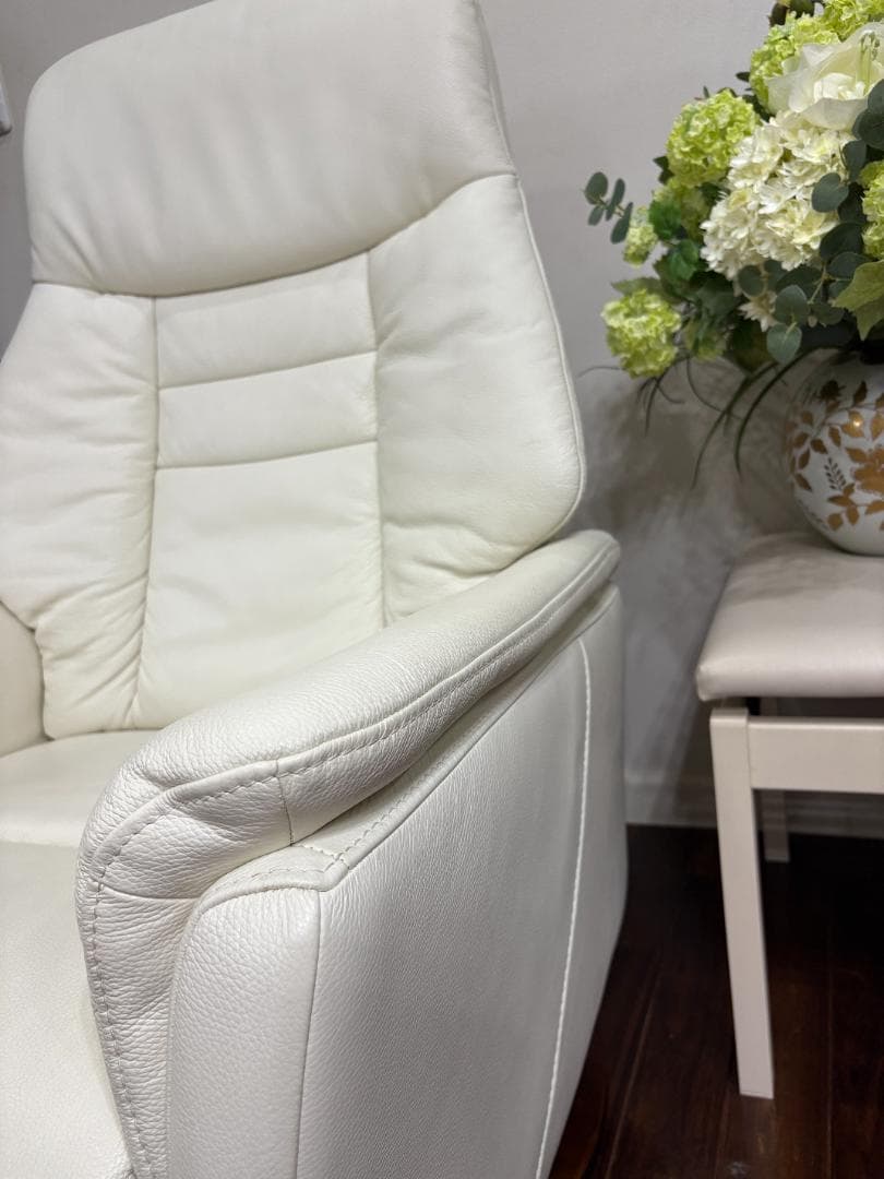 IDC大塚電動リクライニングルージアホワイトKD SD-455B美品バッテリー付