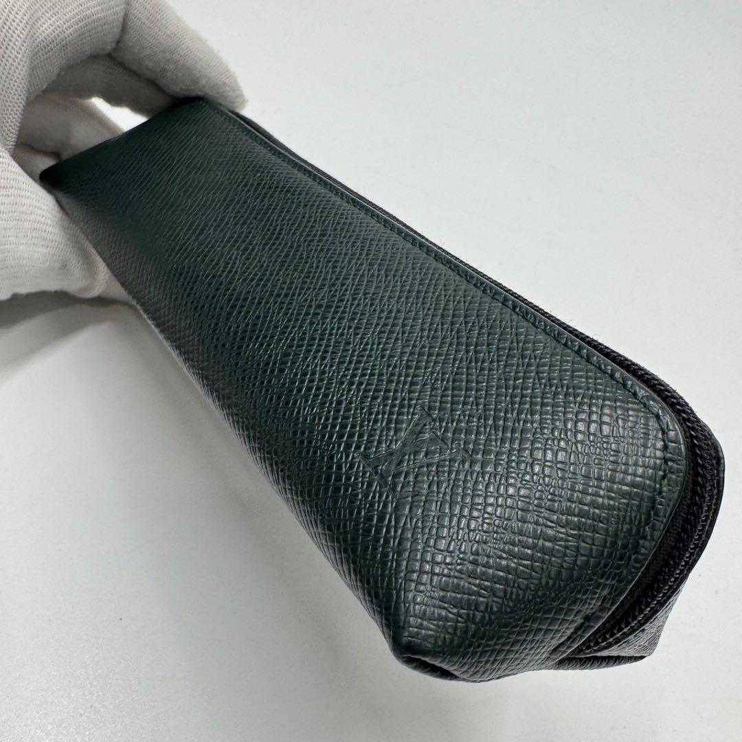 ルイヴィトン タイガ トゥルースペンケース レザー ペンケース ダークグリーン