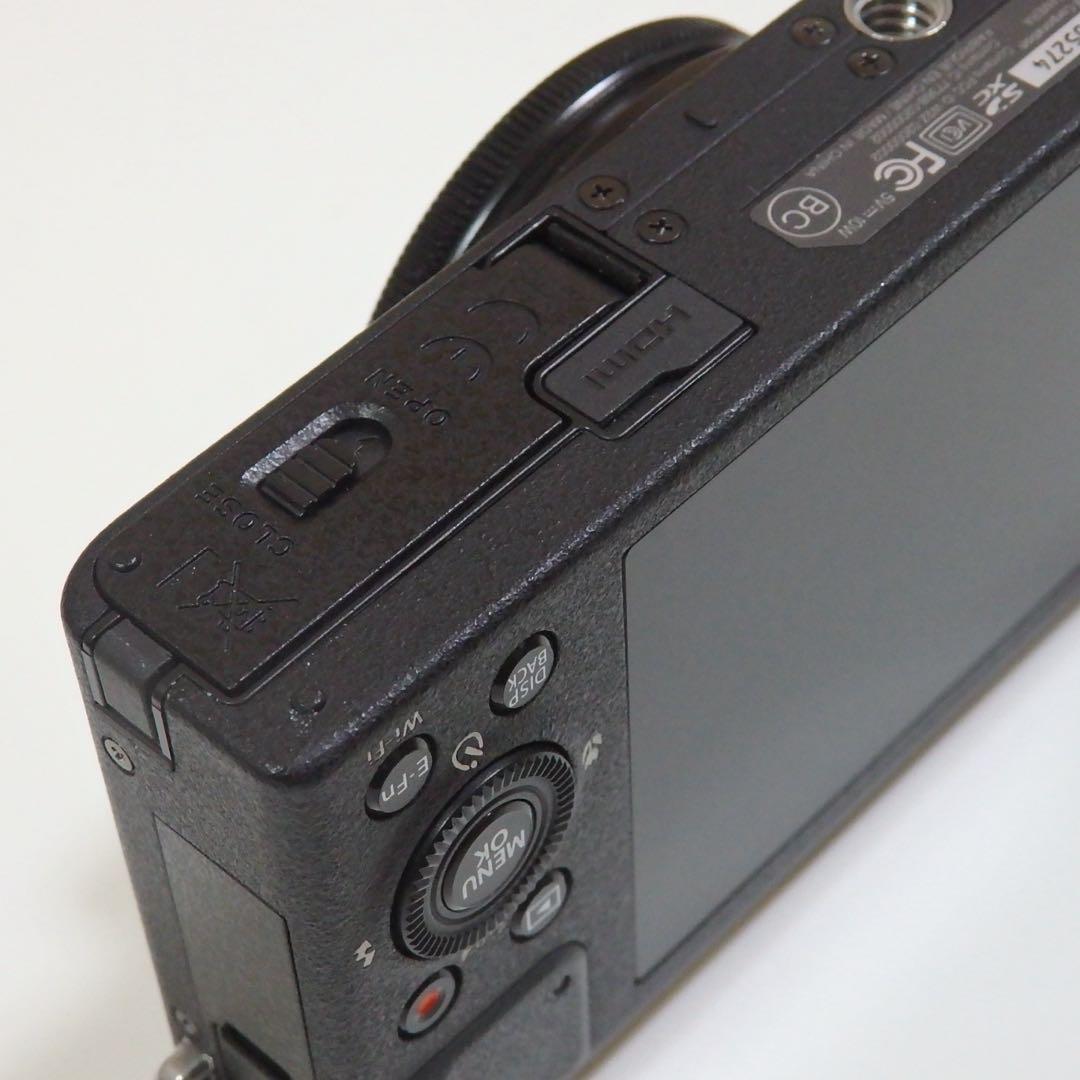 美品　フジフイルム XQ1 ブラック　FUJIFILM