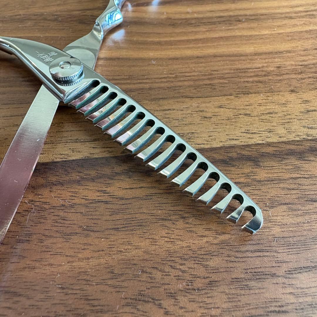 神田文一　sin 梳き鋏　セニングシザー　中古　美容師/理容師