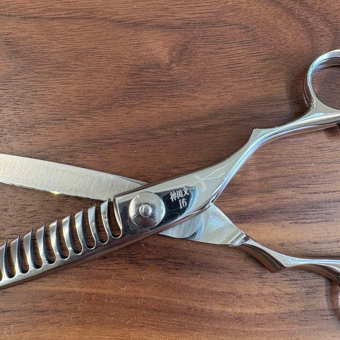 神田文一　sin 梳き鋏　セニングシザー　中古　美容師/理容師