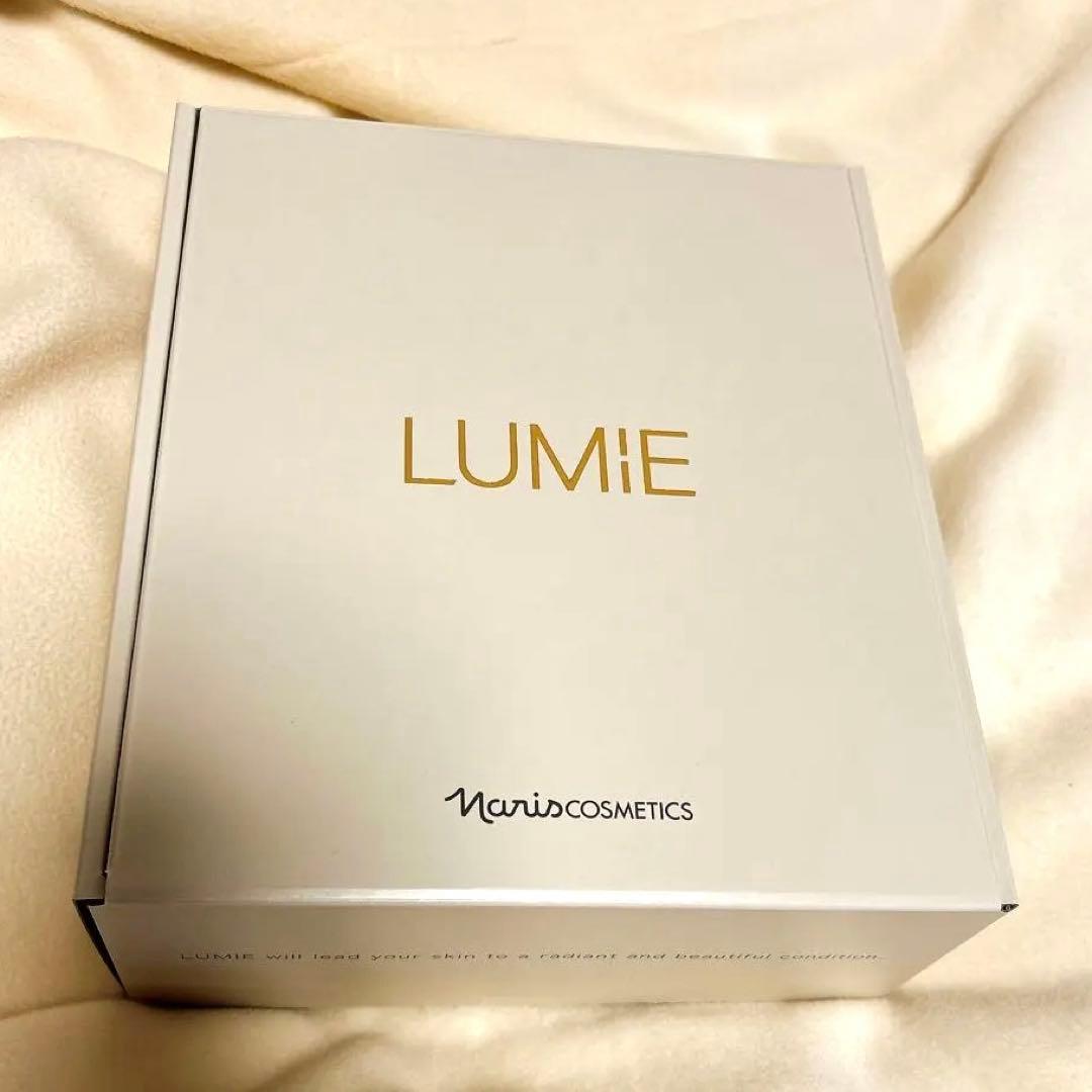 美品】ナリス ルミエ LUMIE 美顔器 シルバー ホワイト 充電スタンド付き