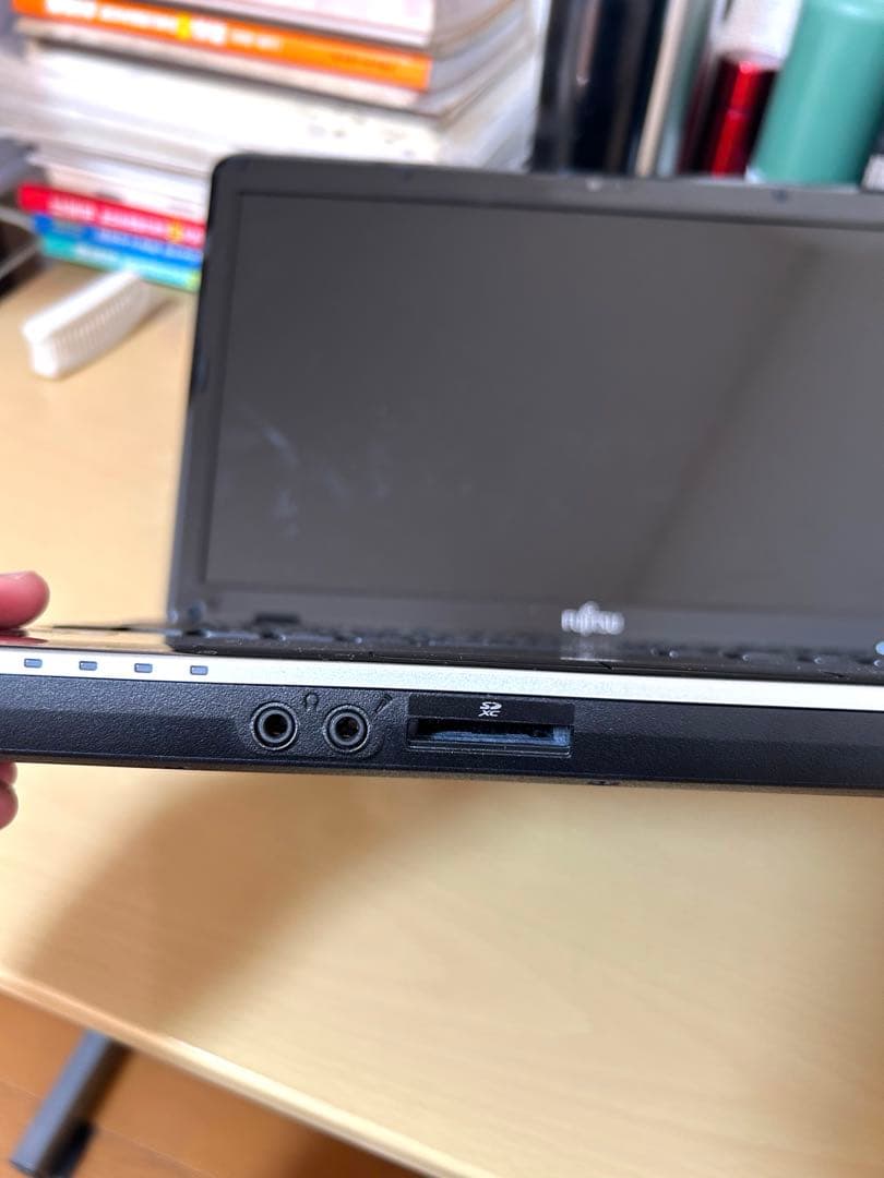 富士通 FMVABOLB4メモリ4GBSSD137GB