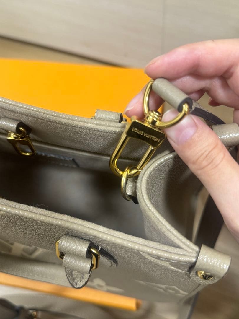 meru　LOUIS VUITTON ルイヴィトン　オンザゴー　PM