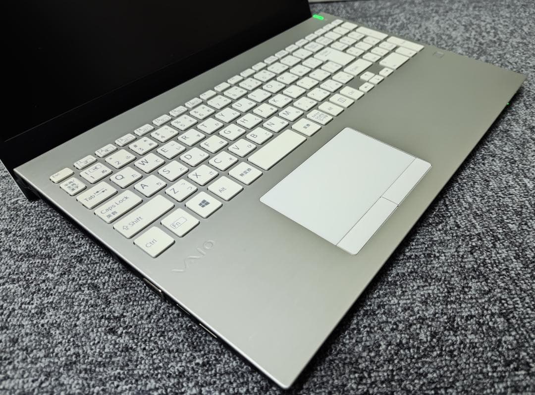 ★交渉成立済★ 美品 VAIO S15 corei5 新品SSD メモリ16GB