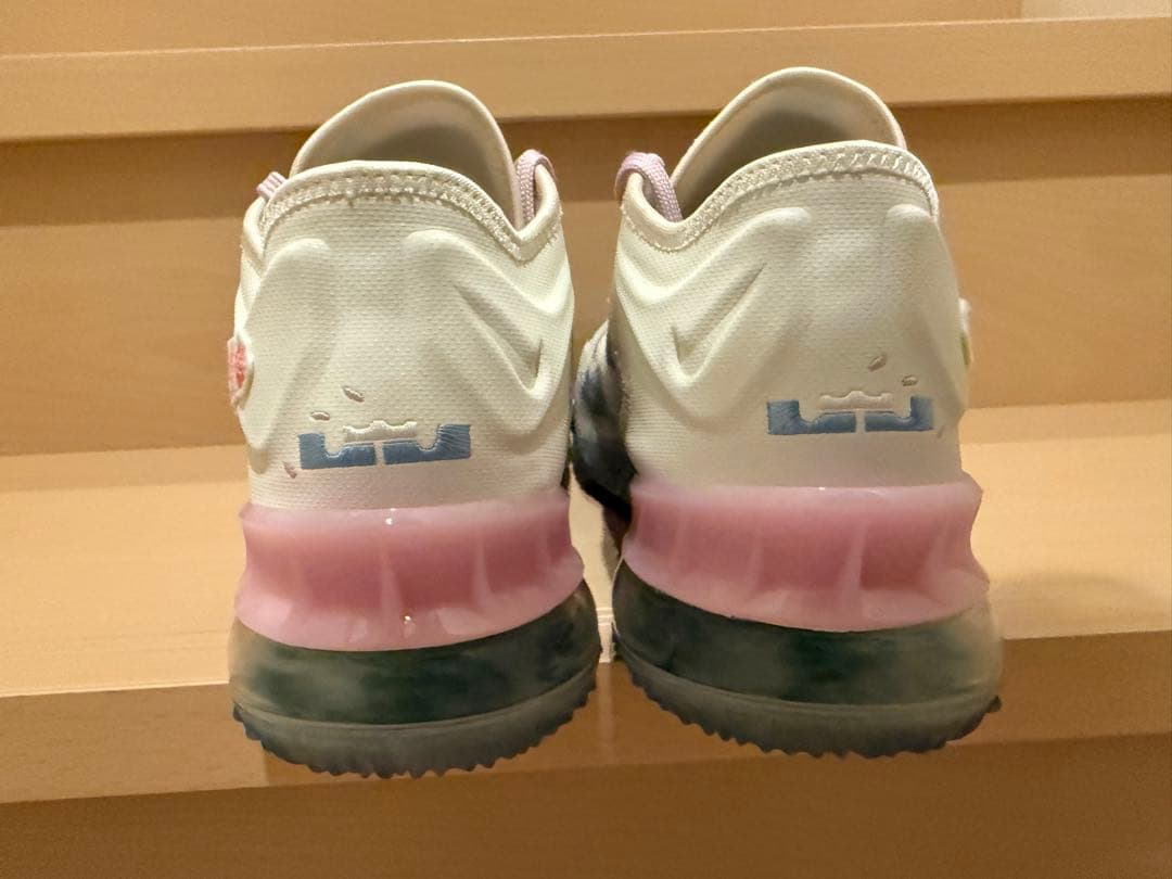 アトモス × ナイキ レブロン18 ロー \"チェリーブロッサム\" 27cm