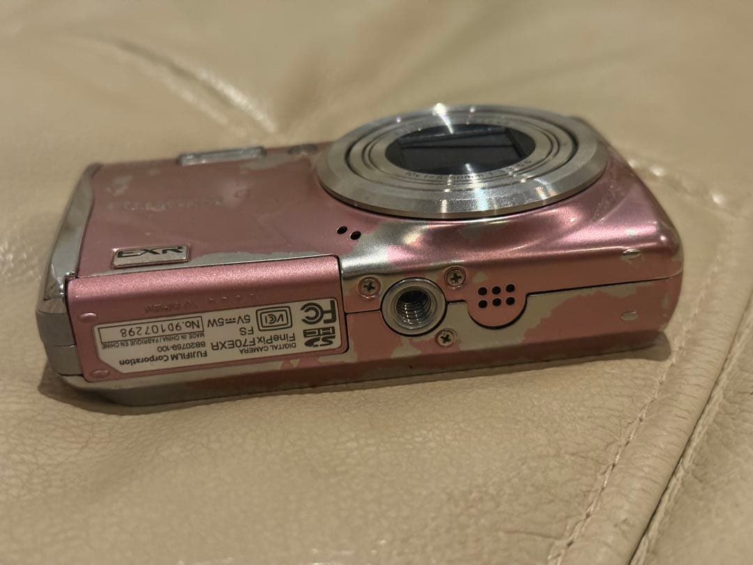 FUJIFILM Finepix F70 EXR pink デジカメ