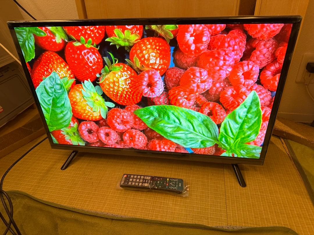 IRIE アイリー　32型　テレビ　FFF-TV32WBK2　23年製未使用近！