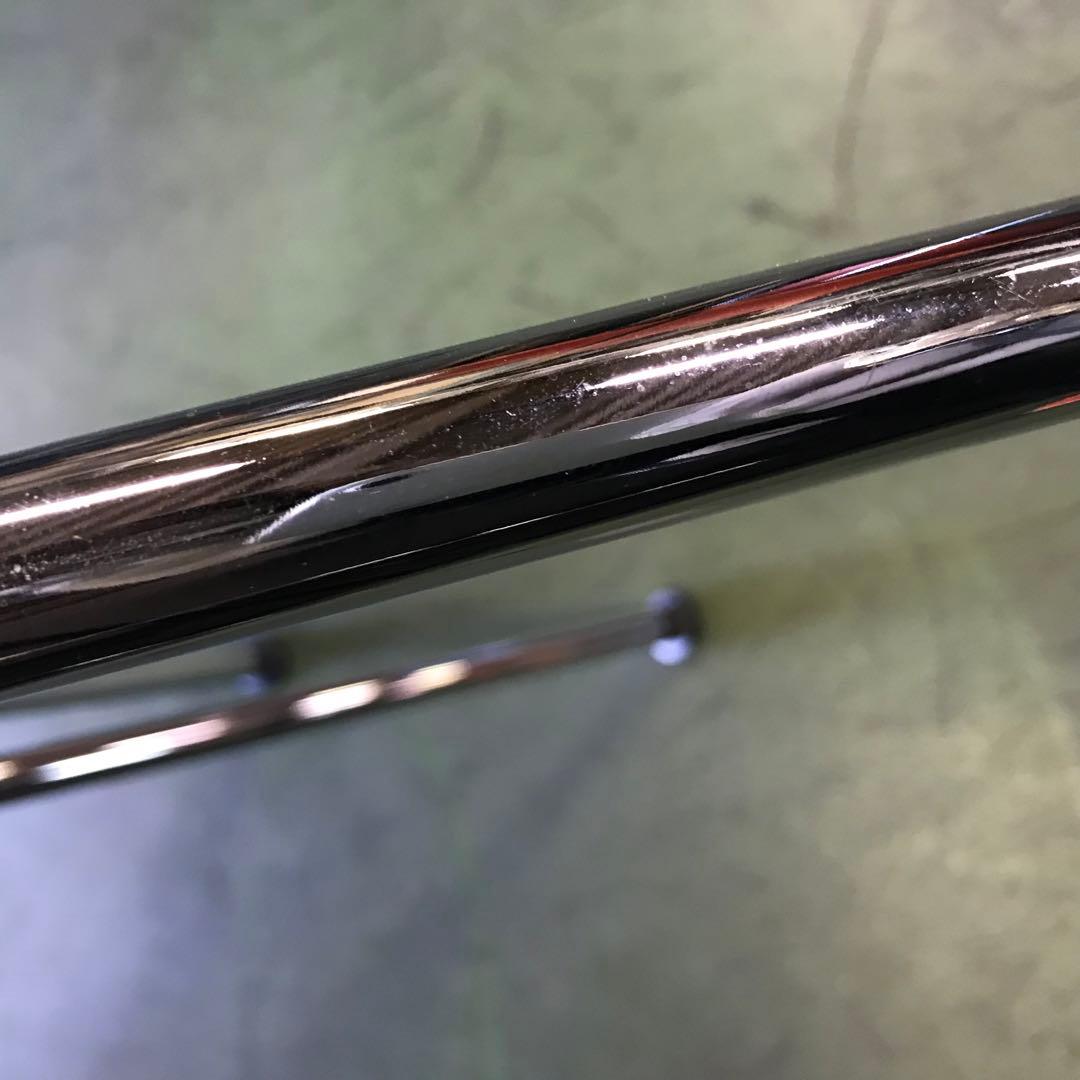 Vitra　ヴィトラ　HAL Tube　ブリック　クロームベース