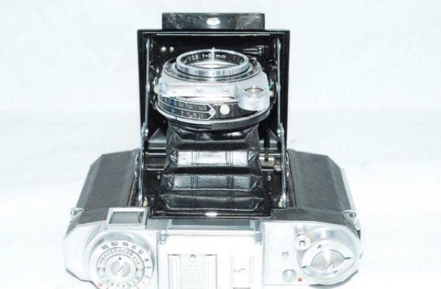 ★ZEISS IKON SUPER IKONTATessar 80 2.8 T*