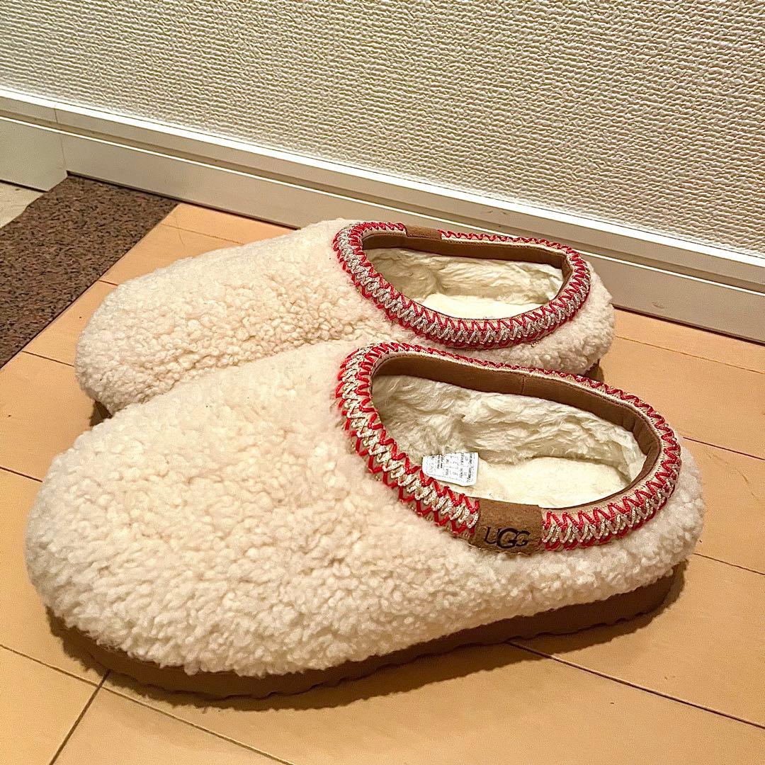 UGG シープスキン　タスマン　クリーム色　26cm(25cmにも合う)