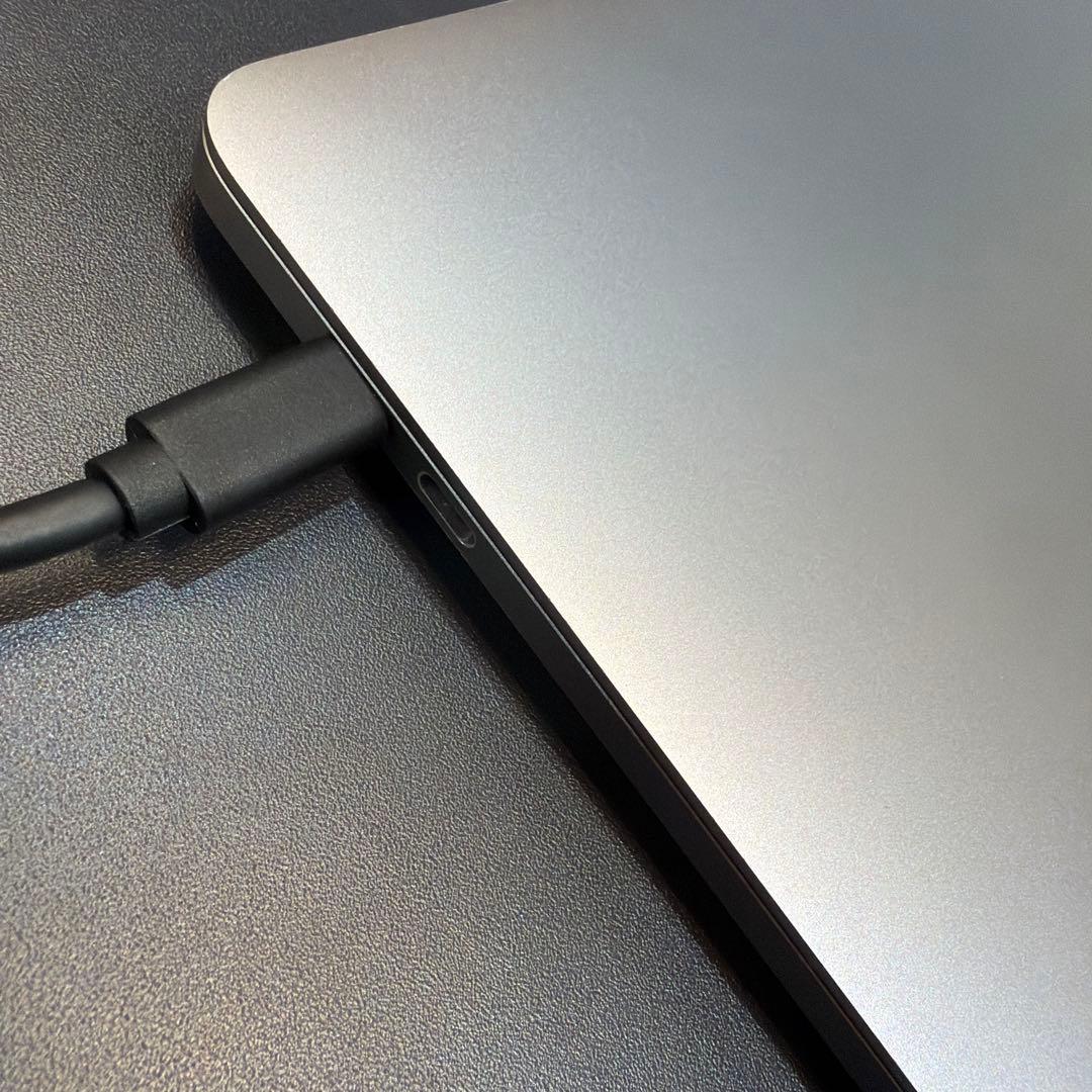 Apple MacBook Pro 2018 15インチ 32GB /1TB