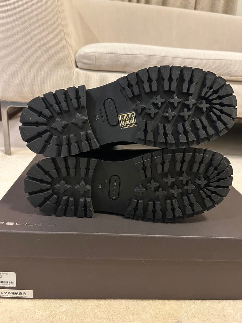 PELLICO ブラックショートブーツ