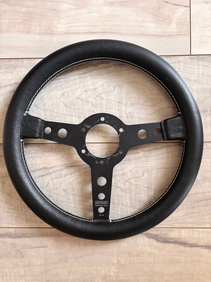 値下げ　MOMO PROTOTIPO 32φ ステアリング