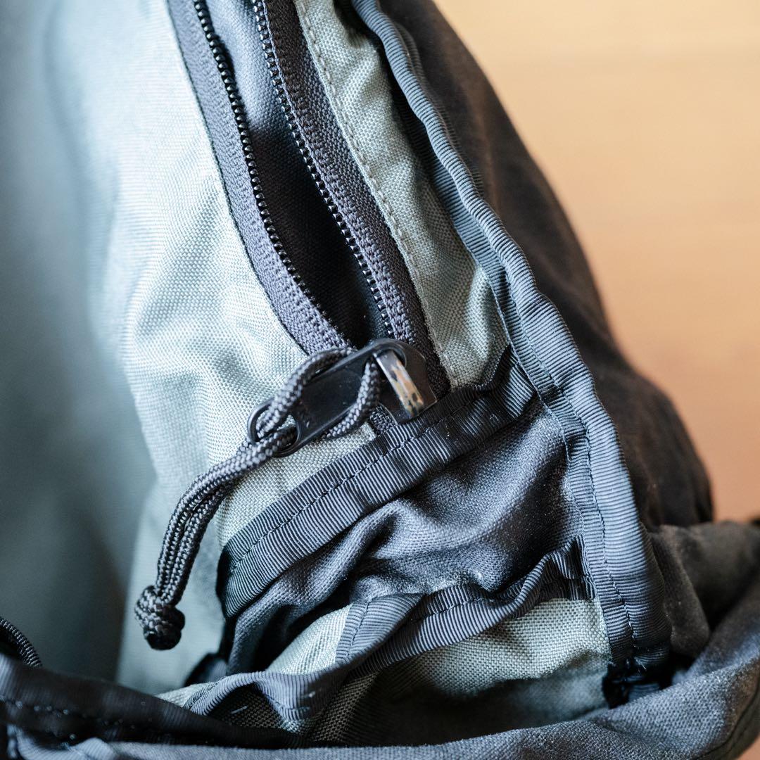 ミステリーランチ アウトサイダー メッセンジャーバッグ 黒 25L