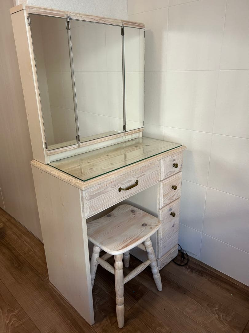 ゆんゆりドレッサー　スツール付き