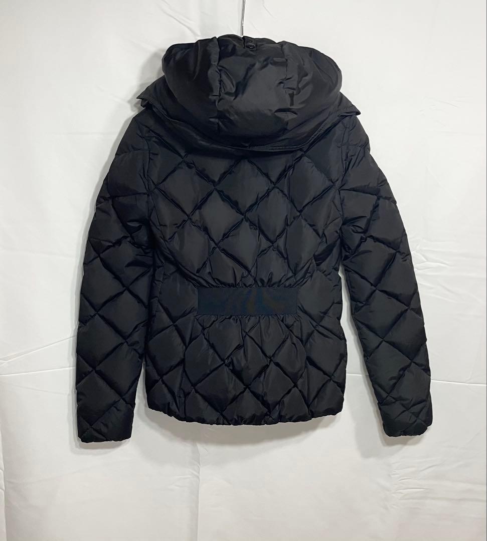 ［新品同様］モンクレール　レディース　ダウンジャケット　ブラック