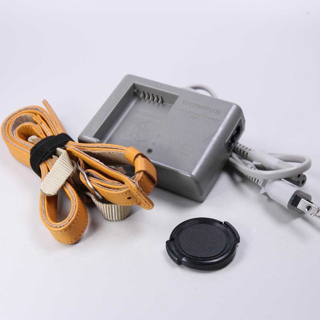 ☆完動品☆OLYMPUS OM-D E-M5 14-42mm　＃425