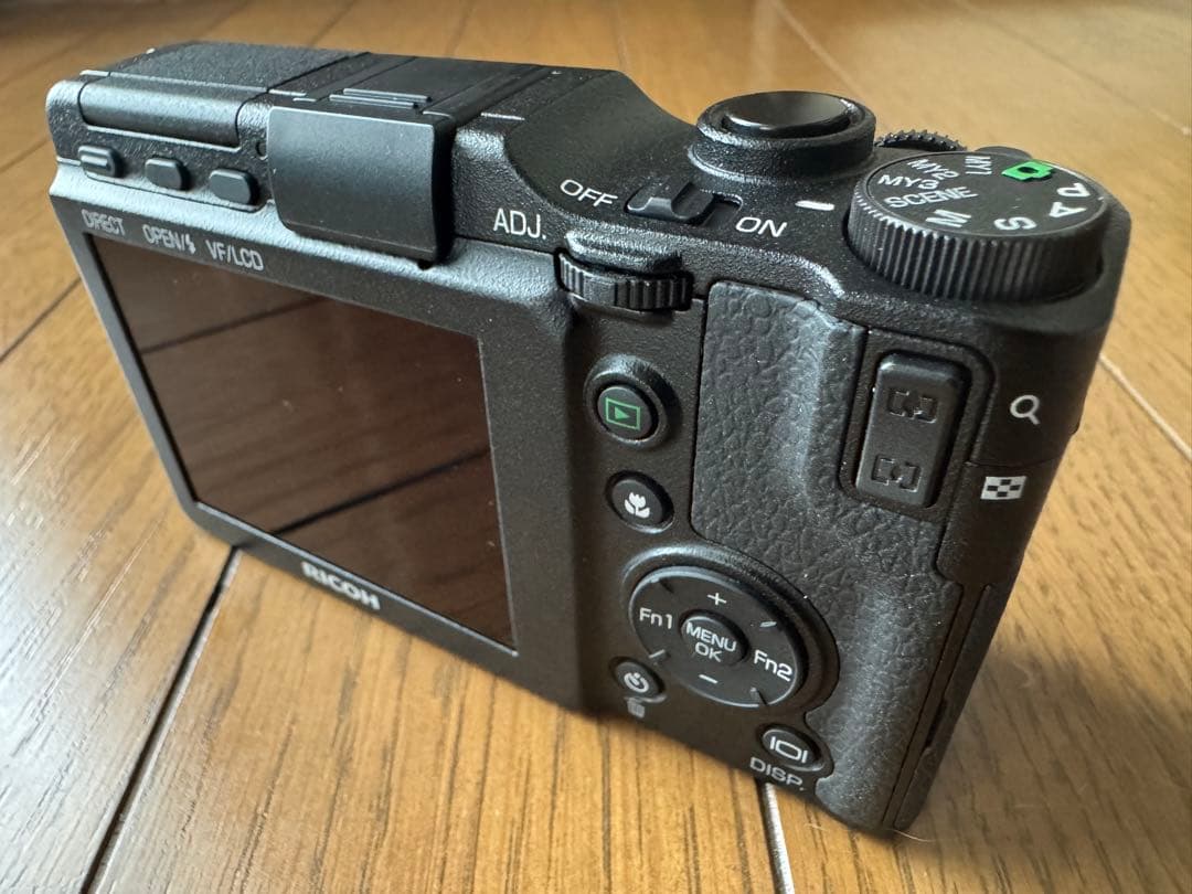 【新品未使用】RICOH GXR ボディ 希少品 防湿庫保管 付属品完備