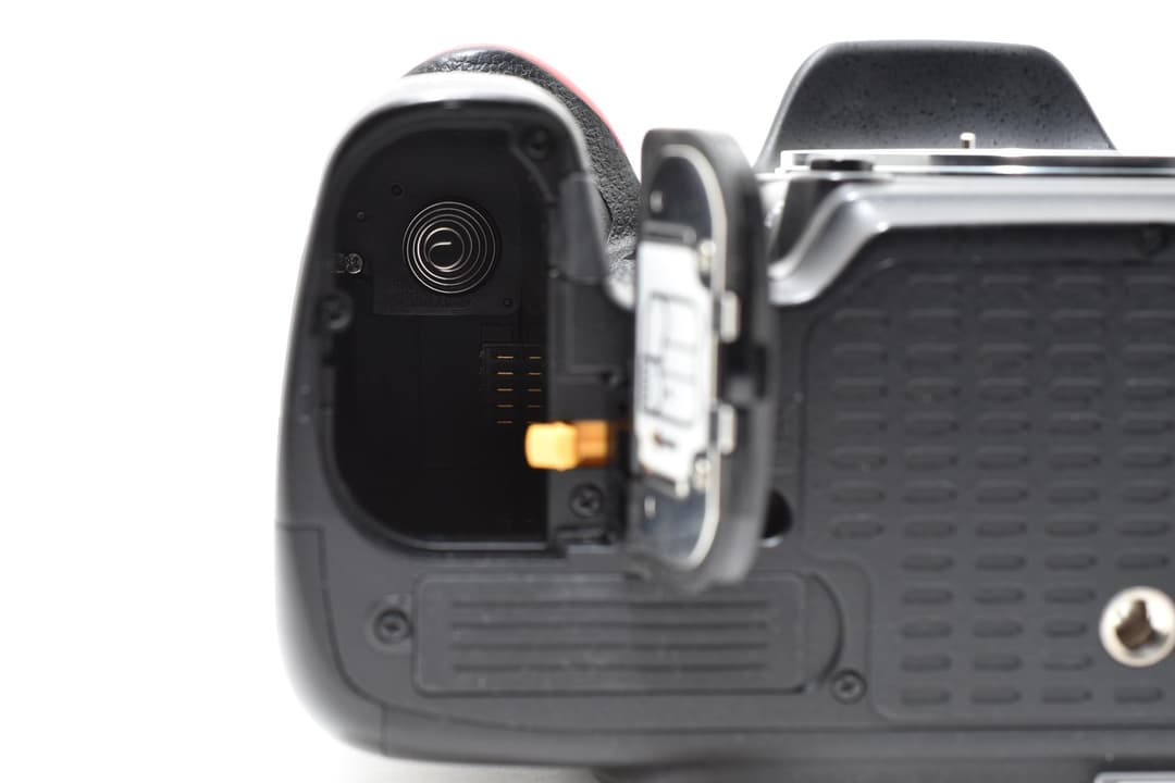 ■極上品■ ニコン D610 デジタル一眼 #D064