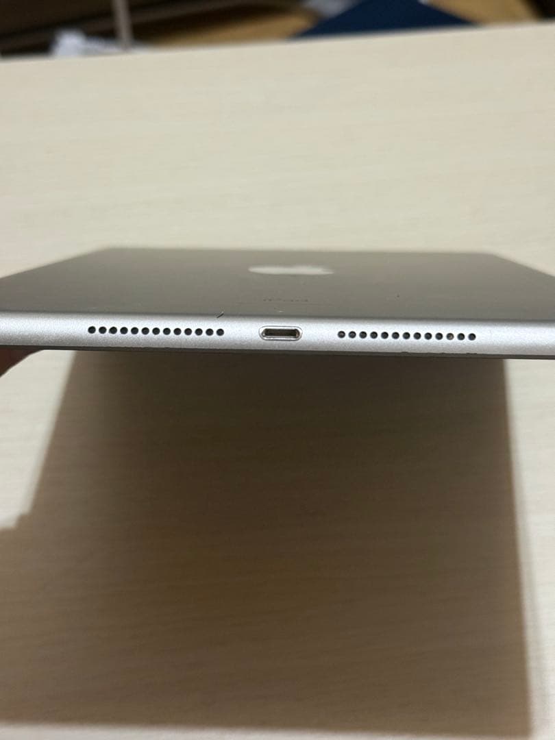 iPad 第9世代 256GB 画面割れ