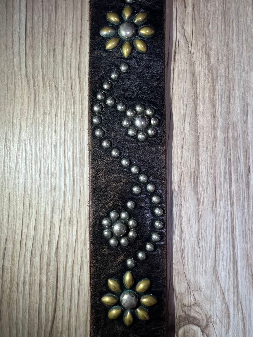 HTC フラワースタッズベルト 32インチ 約76〜約86センチ アメカジ