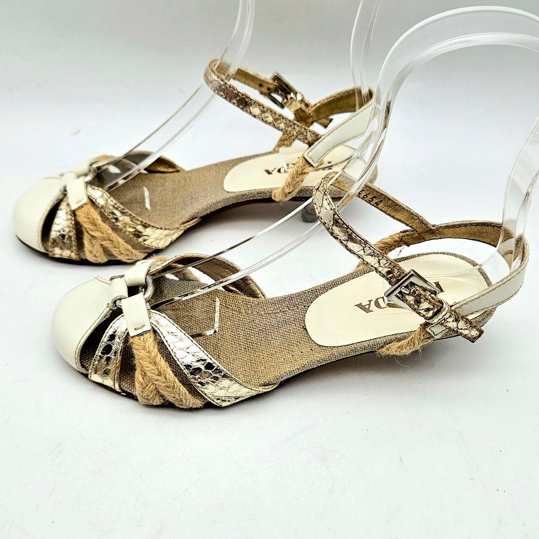 PRADA ストラップパンプス　〈625〉