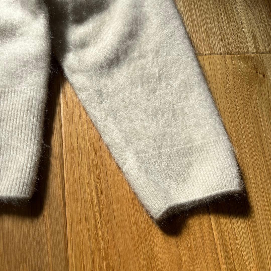 ATON エイトン ／ CASHMERE FUR Ｖネックセーター