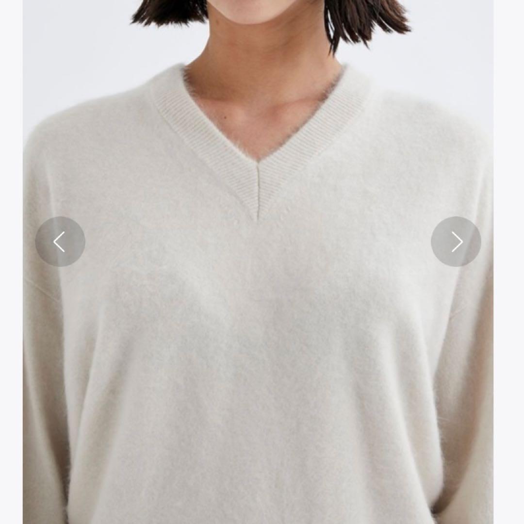 ATON エイトン ／ CASHMERE FUR Ｖネックセーター