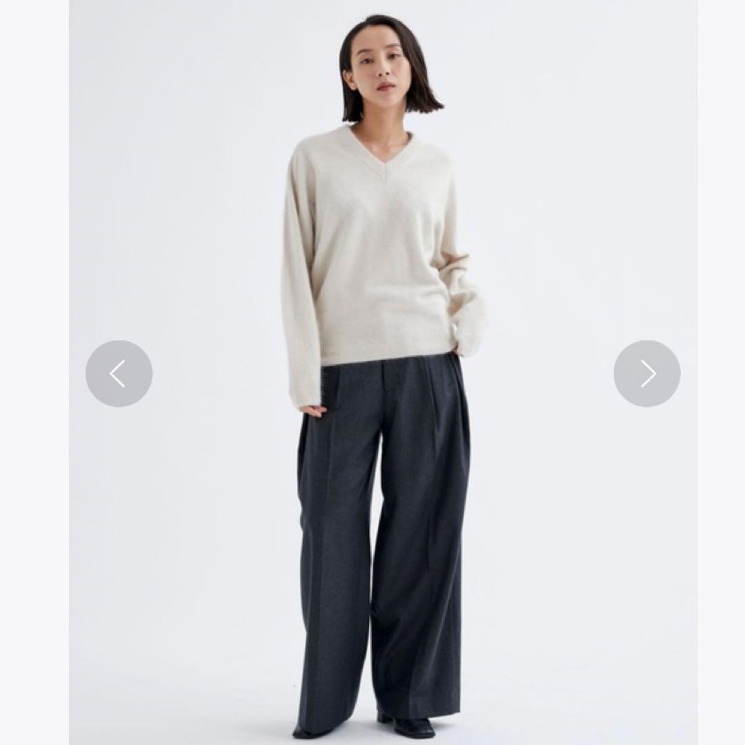 ATON エイトン ／ CASHMERE FUR Ｖネックセーター