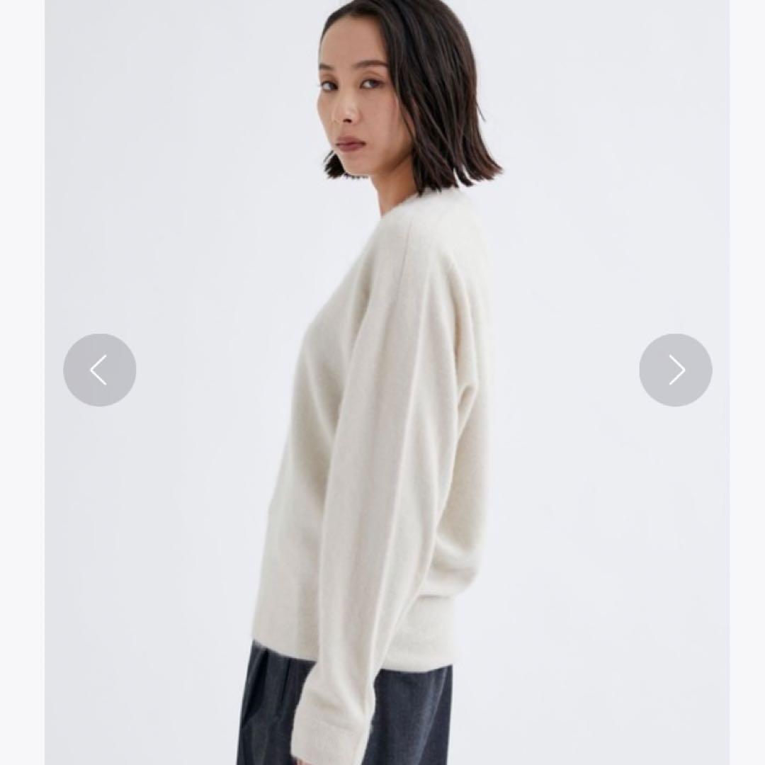 ATON エイトン ／ CASHMERE FUR Ｖネックセーター