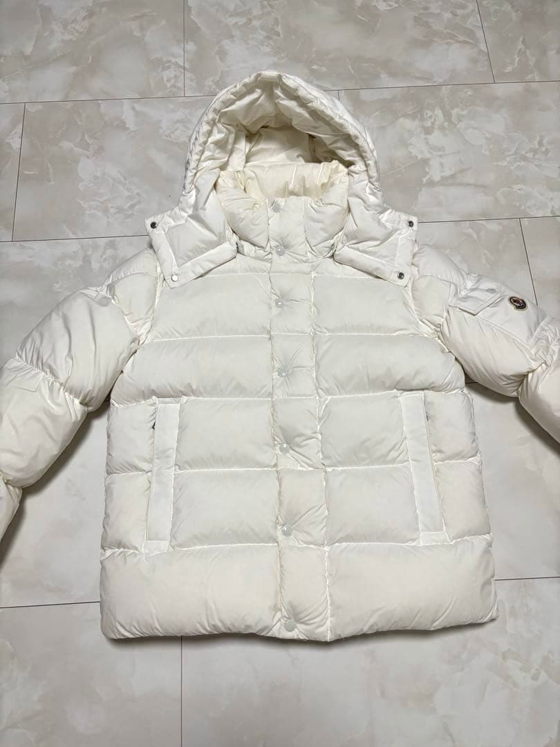 ジャケット・アウター MONCLER VEZERE