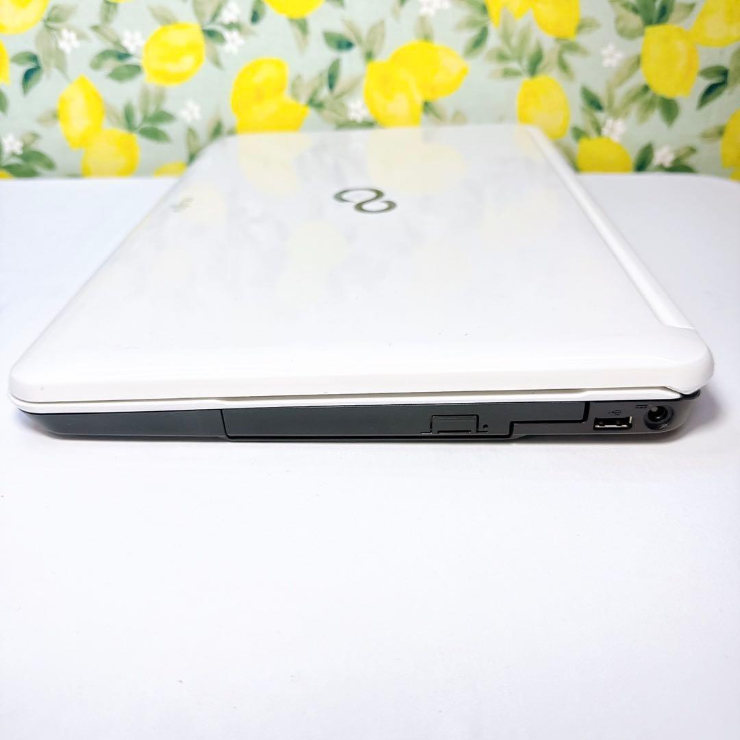 訳あり破格❤️ホワイトノートパソコン❤️大人気富士通❤️Windows11❤️すぐ使える