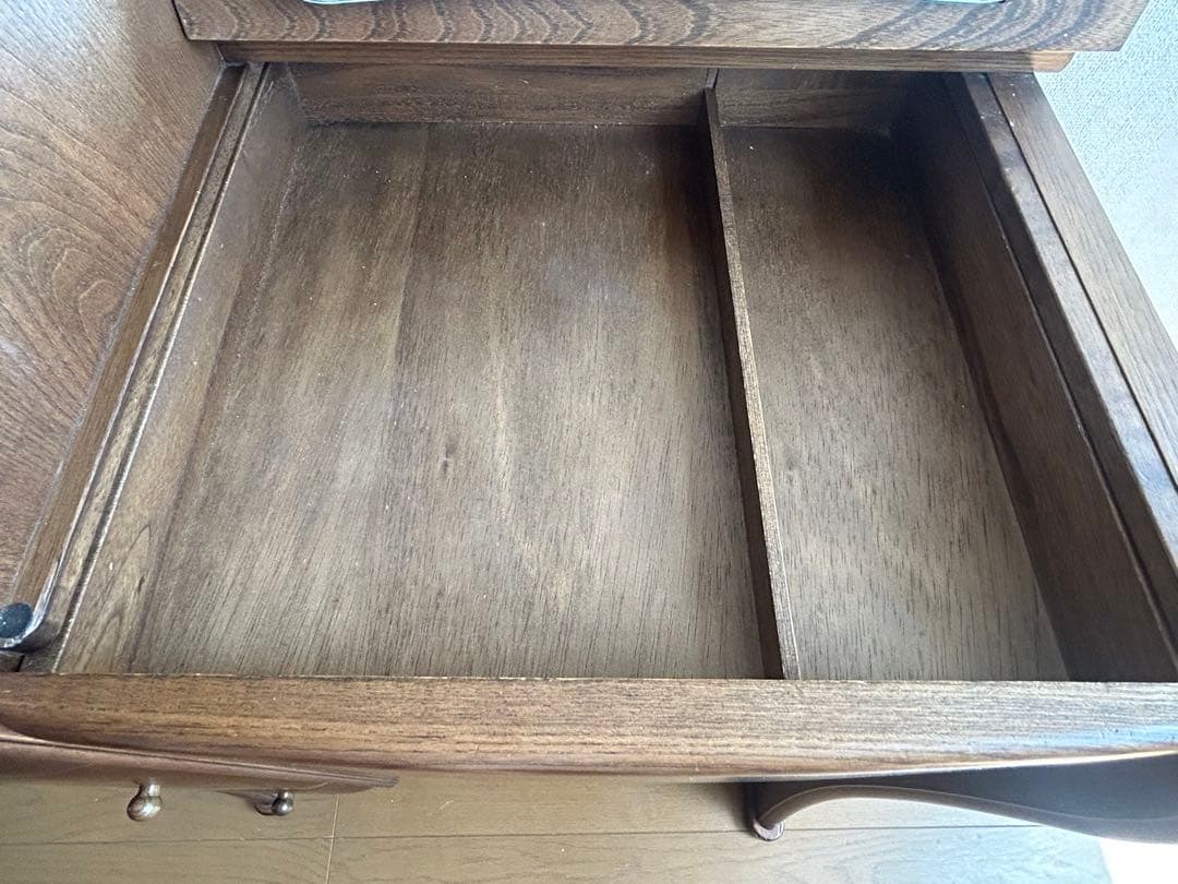 レトロ木製ドレッサー・鏡台・椅子　アンティーク調