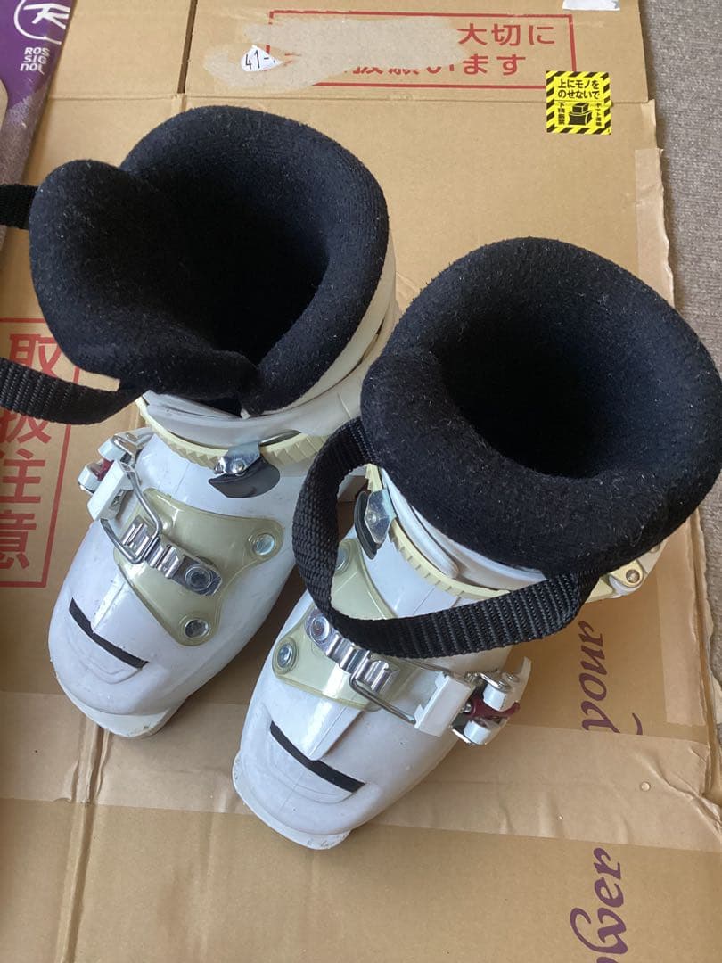 ROSSIGNOL 子ども用スキーとATOMICブーツセット