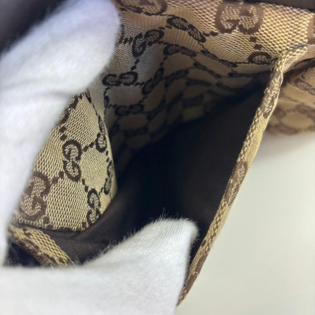 グッチ　ウエストバッグ　ポーチ　GGキャンバス　レザー　斜めがけ