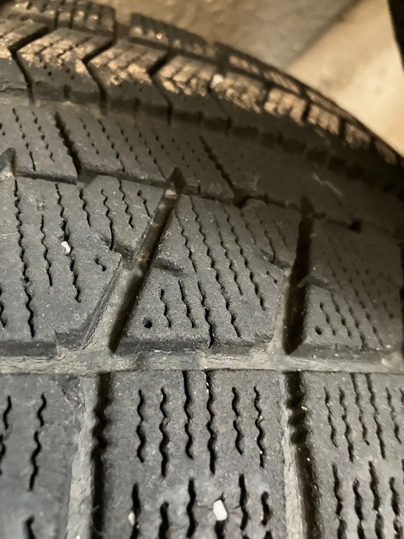 トヨタ 80系ノア/ヴォクシー/エスクァイヤ ホイール スタッドレスタイヤ