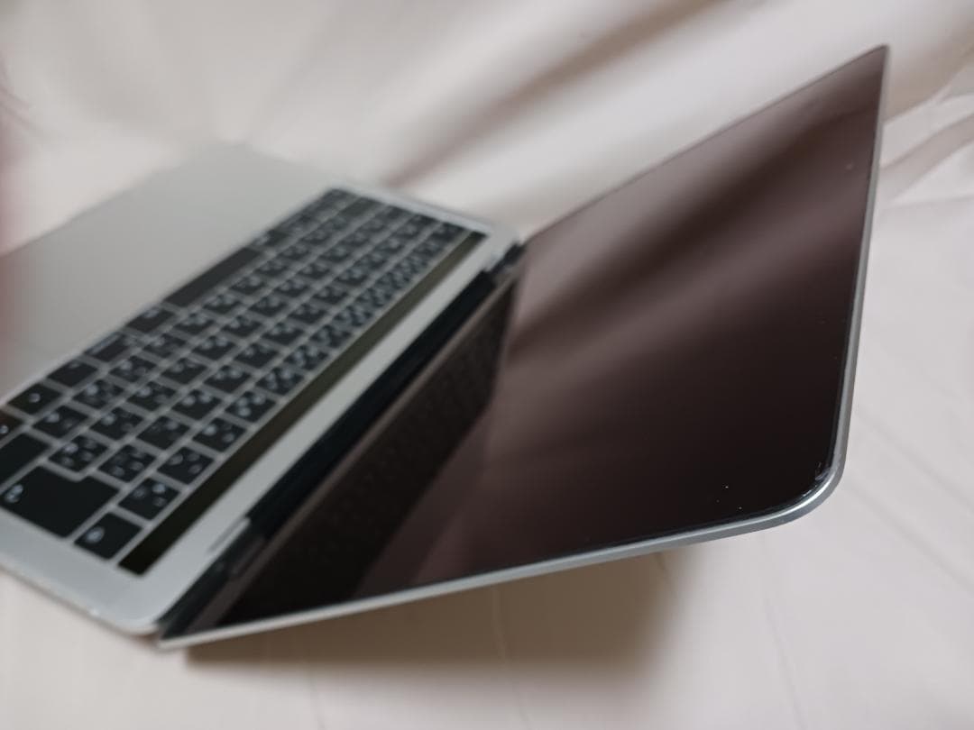 MacBook Pro (13インチ, 2017, T3 x 4) 　A1706