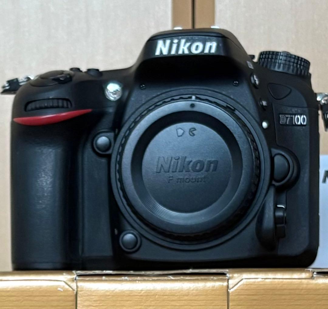 【美品】Nikon D7100 箱、ストラップ付