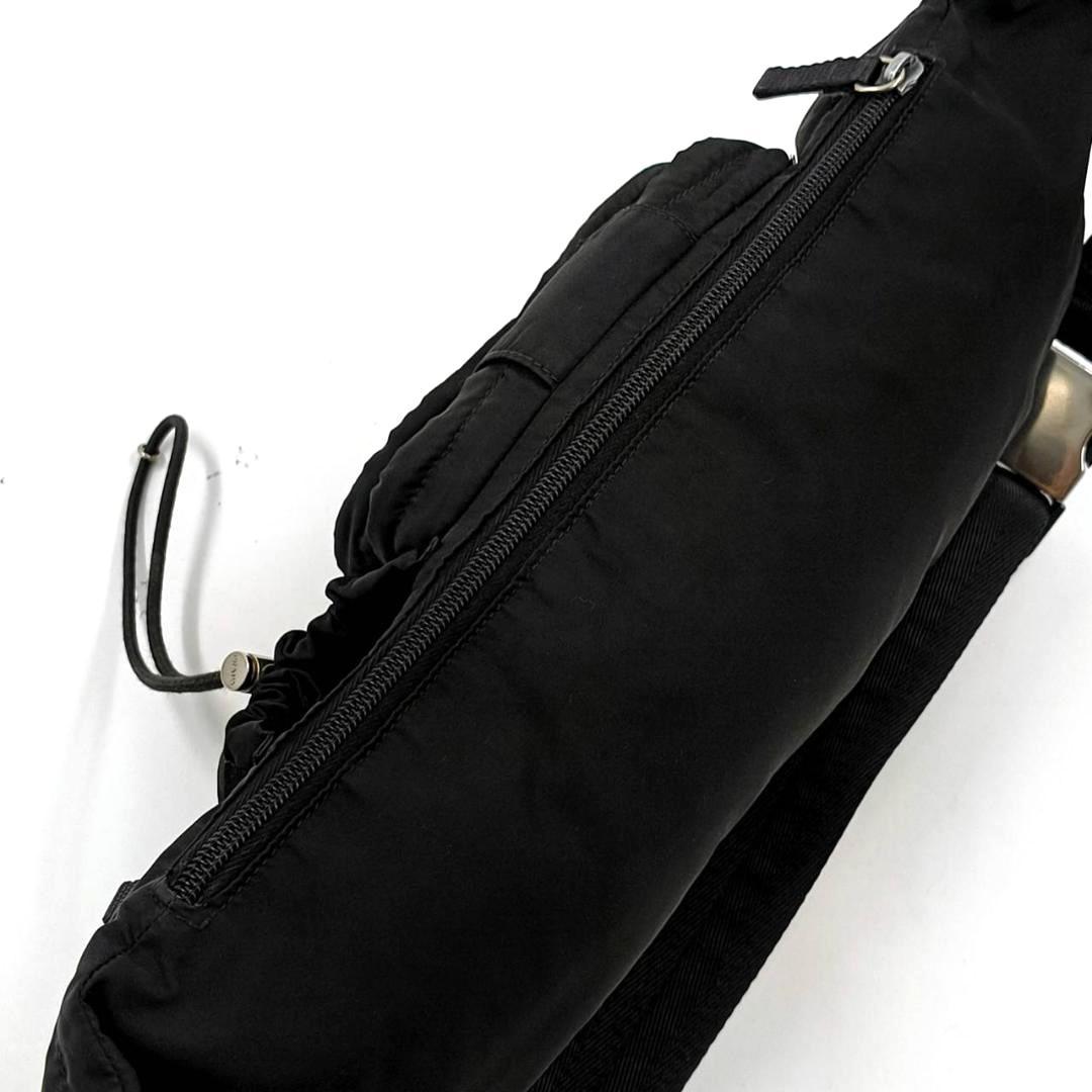 希少✨プラダ　ウエストポーチ　ボディバッグ　三角ロゴ　ナイロン　黒　白タグ