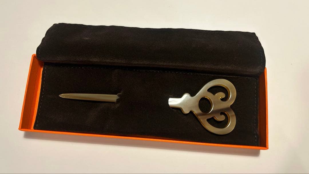 【未使用品】値下げしました！ HERMES かんざし ハート型バッファローホーン