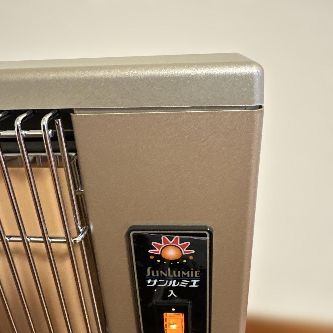 ① 遠赤外線暖房機 サンルミエキュート　E800LS