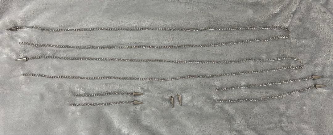 ililil【イルイルイル】自称ラスボスくんジップパーカー