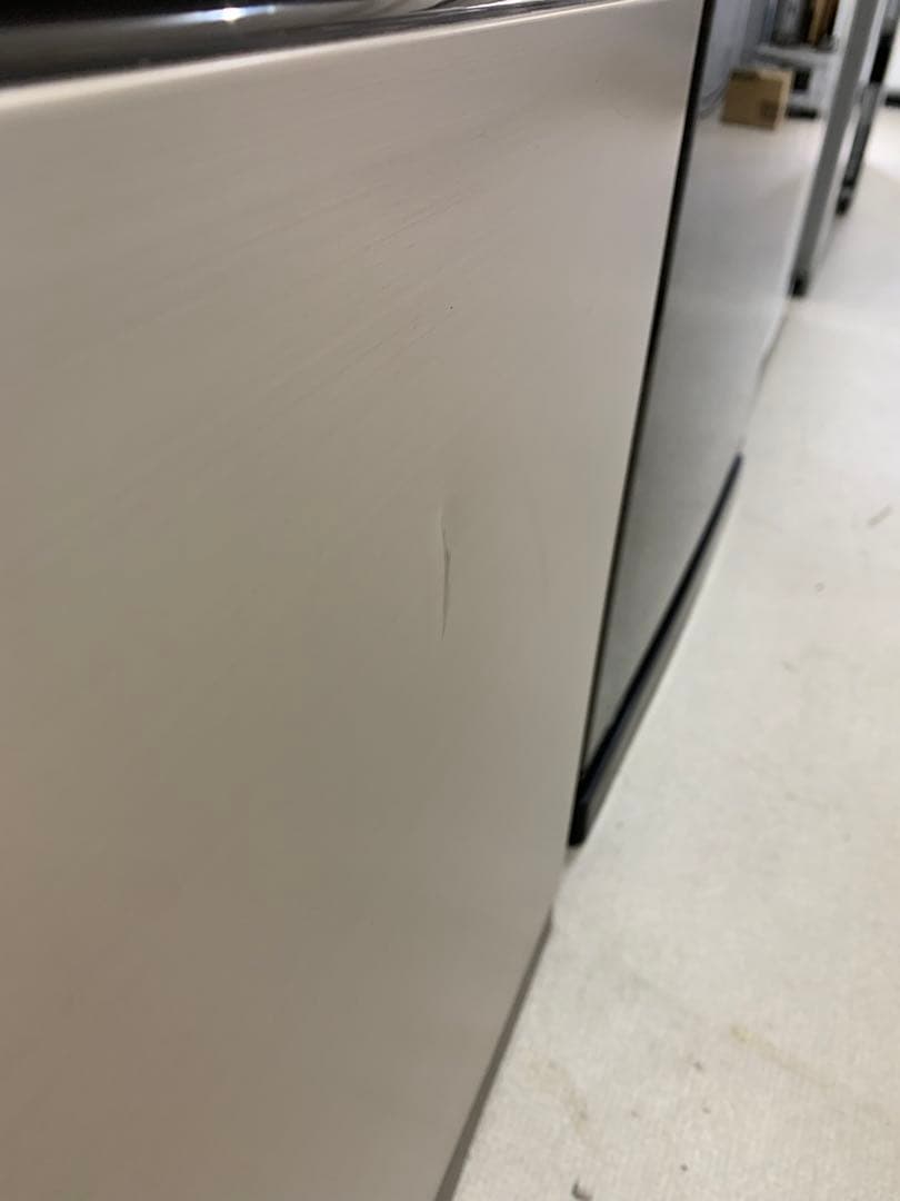 HITACHI 265L 冷蔵庫 2022年製 送料無料　小さい凹みあり
