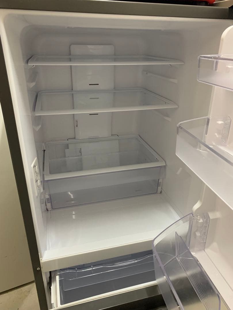 HITACHI 265L 冷蔵庫 2022年製 送料無料　小さい凹みあり