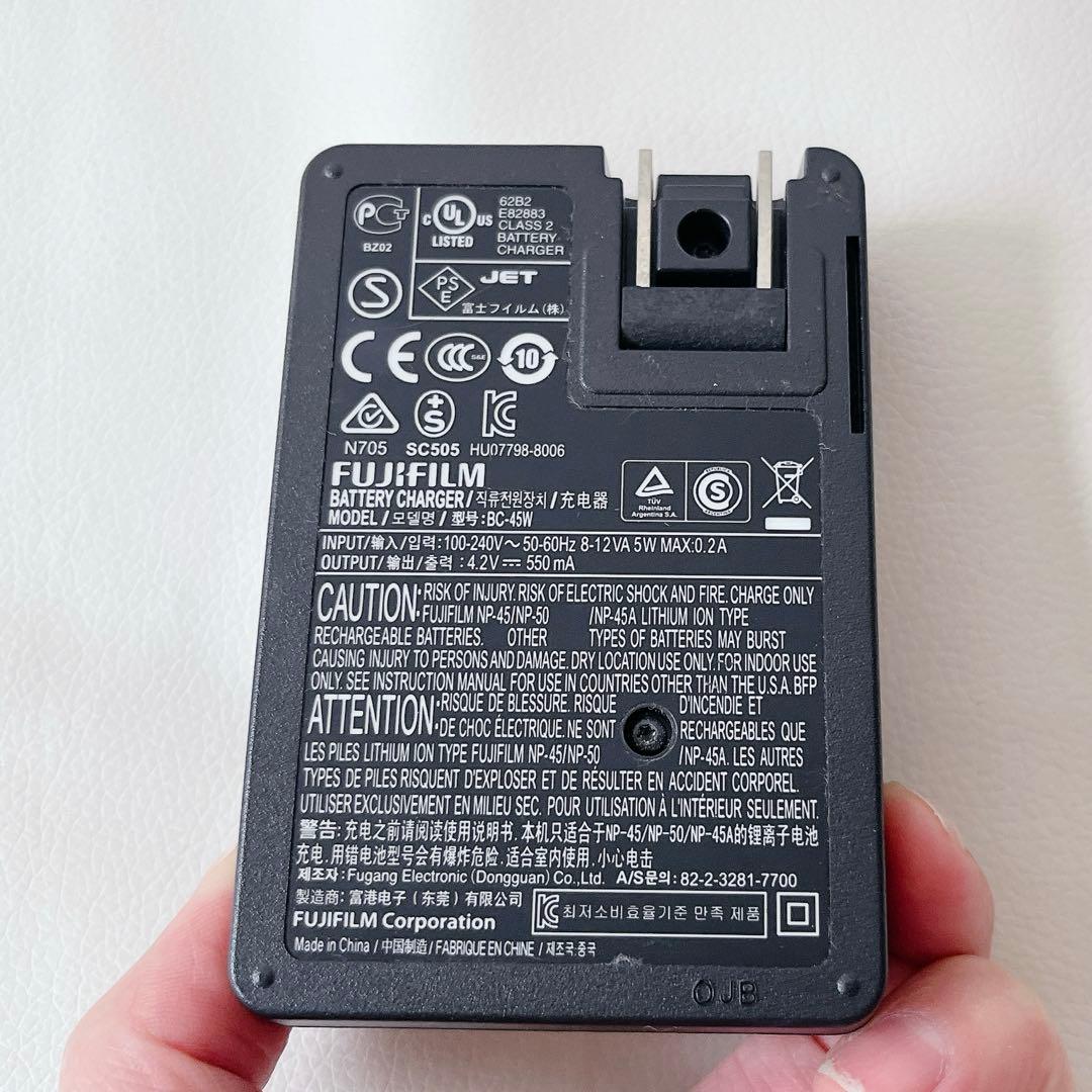 Fujifilm FinePix Z ピンク 本体と付属品