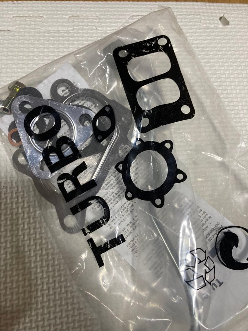 み*ん様 「未使用」ジムニー　jb23w 13900-81ac2 リビルトタービ