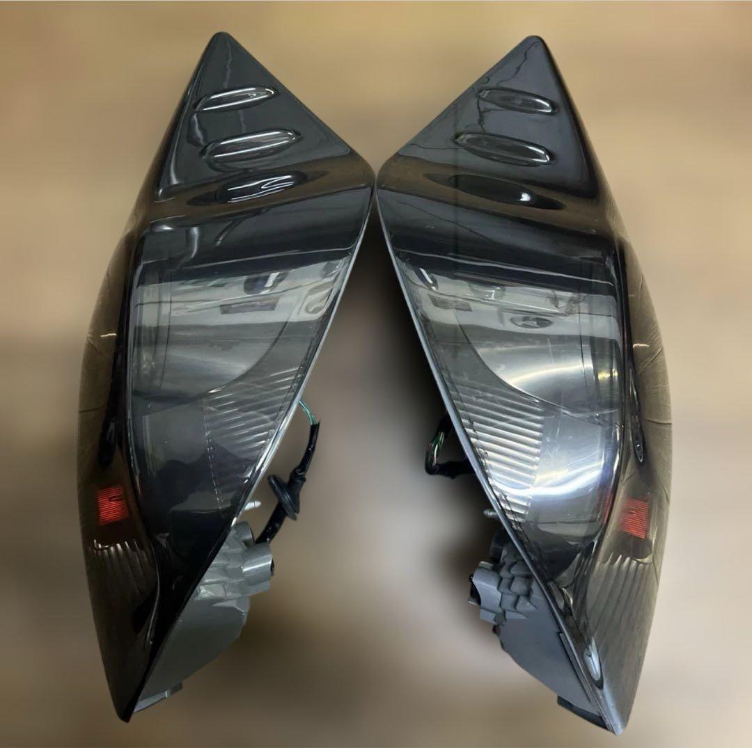 トヨタアクア NHP10 テールランプセット