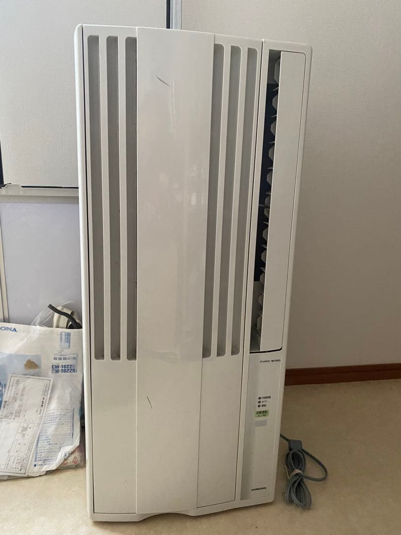 コロナ　窓用エアコン ホワイト リモコン付き