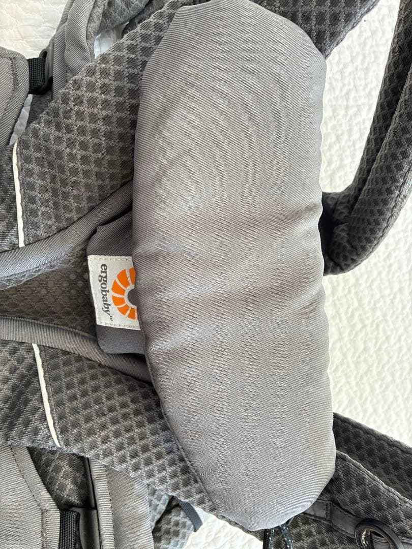 エルゴ 抱っこ紐 オムニ ブリーズ グラファイトグレー